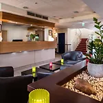 Ibis Styles Cologne Airport ホテル 3*