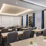 Ibis Styles Cologne Airport ホテル トロイスドルフ