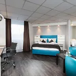 ホテル Ibis Styles Cologne Airport 3*