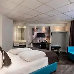 Ibis Styles Cologne Airport ホテル