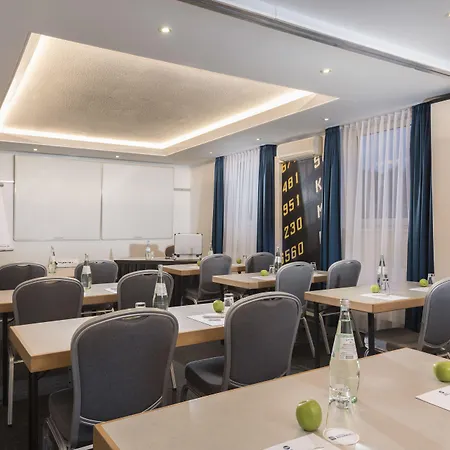 Ibis Styles Cologne Airport فندق ترويسدورف