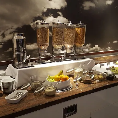 ホテル Ibis Styles Cologne Airport 3*