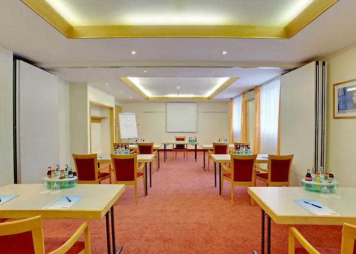 Ibis Styles Cologne Airport 3* טרויסדורף