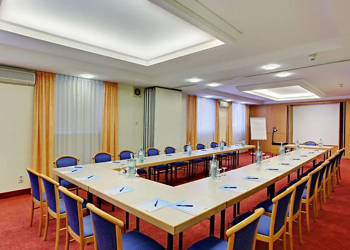 Ibis Styles Cologne Airport טרויסדורף