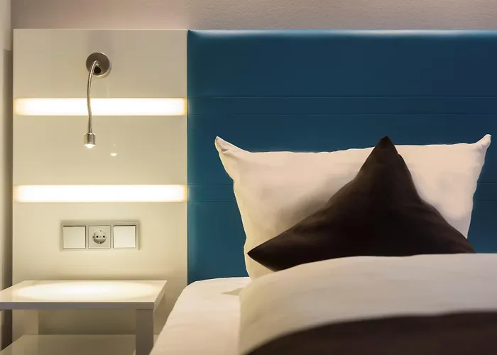 Otel Ibis Styles Cologne Airport 3*