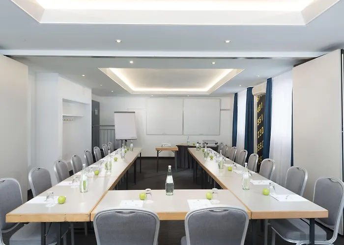 מלון Ibis Styles Cologne Airport טרויסדורף